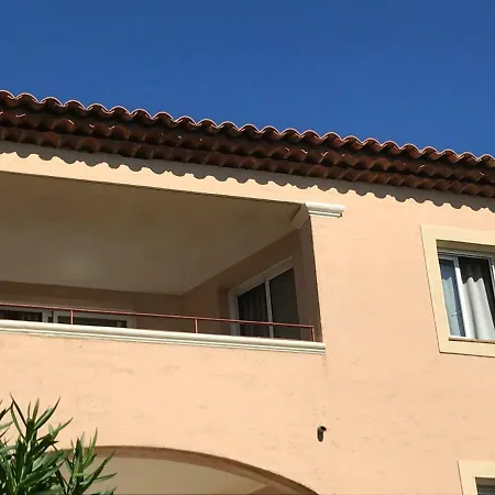 Apartment La Pinede Vue Mer Hyeres